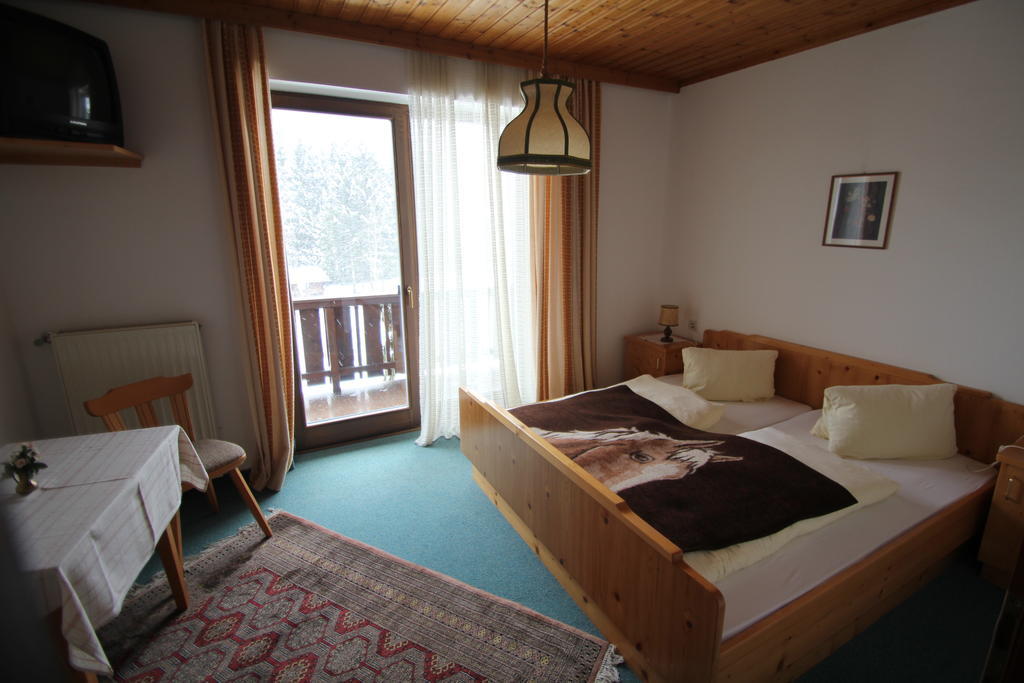 Pension Hubertushof Beim Roemerbad Bad Kleinkirchheim Phòng bức ảnh