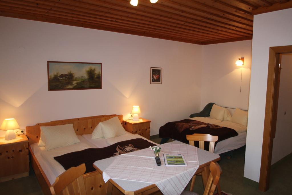 Pension Hubertushof Beim Roemerbad Bad Kleinkirchheim Ngoại thất bức ảnh